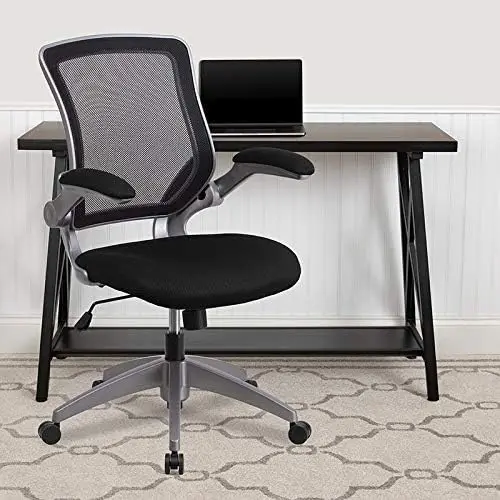 Сиво сетчатое управляемият ергономичен офис стол със средна облегалка, със сива рамка и откидными подлакътници