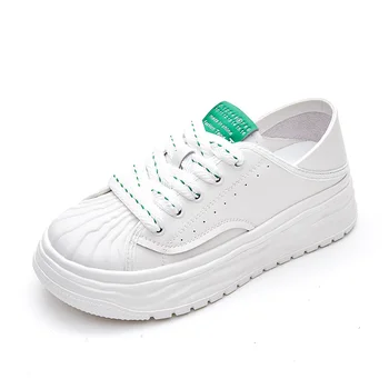Малки бели дамски обувки от естествена кожа 2022 Летни обувки с дебело дъно, които растежа, лека спортни обувки за настолни игри