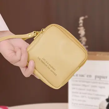 Слушалки, стойка за слушалки Малка квадратна чанта чанта за ключове чанта за червило чанта за хигиенни кърпички косметичка чанта за съхранение от изкуствена кожа